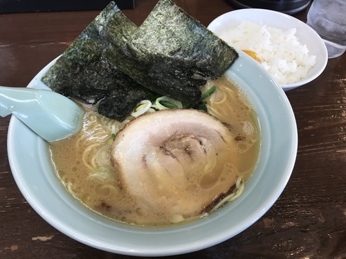 「醤油ラーメンセット 850円」@らーめん一品堂の写真