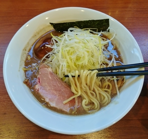 「濃厚味玉魚介ラーメン 850円」@中華そば 七麺鳥の写真