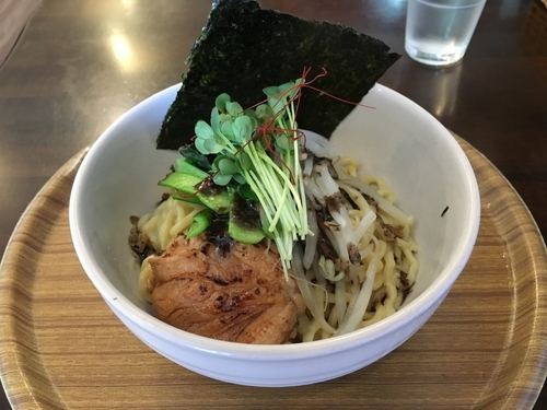 「油そば 焦がしニンニク」@汁なし麺専門店 Mendesignの写真