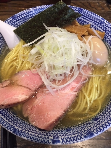 「味玉塩ラーメン（大盛り）」@麺心 國もとの写真