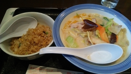 「ミニチャーハン 190円」@長崎ちゃんぽん リンガーハット SHOPS市川店の写真