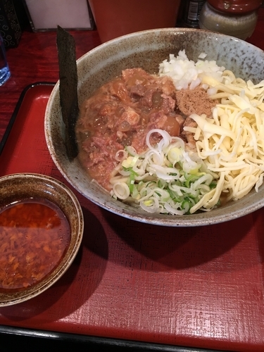 「肉乗せまぜそば 850円」@食処 渓の写真