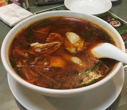 「カキ入り激辛そば」@翠香園の写真