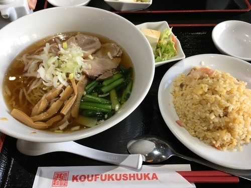 「ラーメン＋半炒飯セット」@紅福酒家の写真
