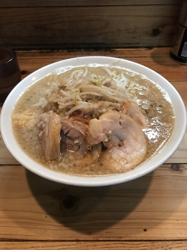 「大ぶた1050円」@ラーメン神豚 関東学院前店の写真