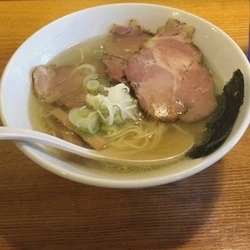 塩ラーメン+チャーシュー2枚