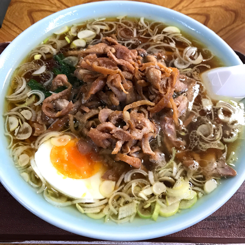 「ラーメン　600円　モツ　100円」@さくらい食堂の写真