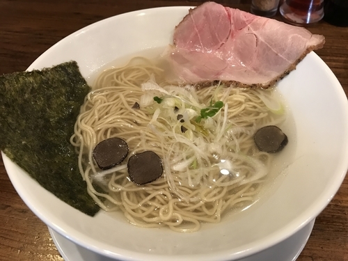 「トリフュ塩そば」@中華そば専門店 ほおじろの写真