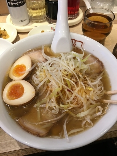 「ねぎラーメン760円+サービスライス(無料)」@喜多方ラーメン坂内 新宿西口思い出横丁店の写真