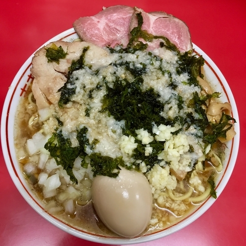 「【限定】燕三条背脂ちゃっちゃ(中盛)￥850＋特製￥200」@びんびん豚の写真