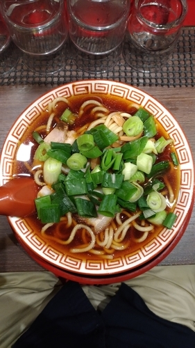 「中華そば (中) 680円」@麺屋7.5Hz 新橋店の写真