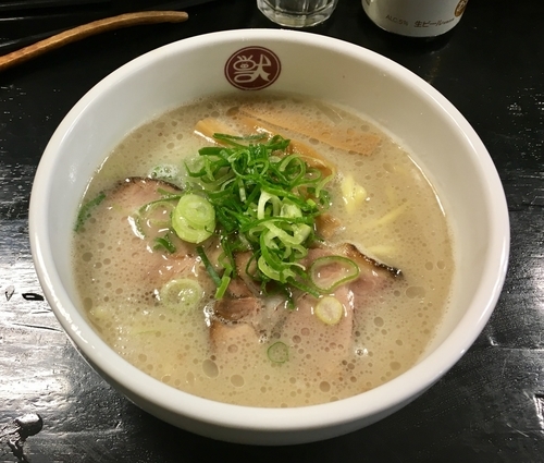 「野獣（のけもの）ラーメン」@豚らーめん 獣道の写真