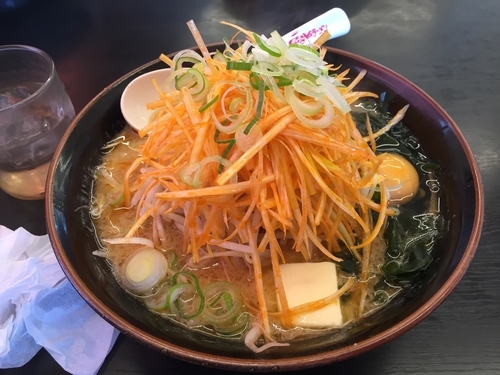 「ネギスタミナラーメン大盛り麺かため」@くるまやラーメン 婦中店の写真