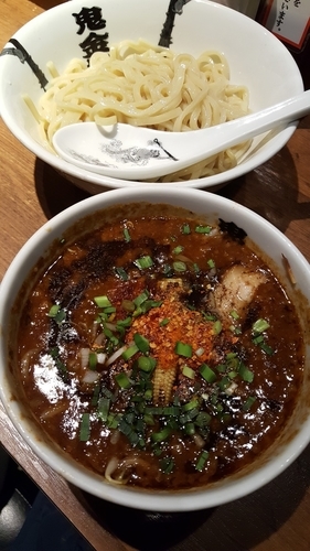 「カラシビつけ麺中盛　カラ増し・シビ増し」@カラシビ味噌らー麺・つけ麺 神田本店の写真