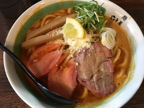 「完熟トマトらぁ〜」@自家製麺 麺屋 利八の写真