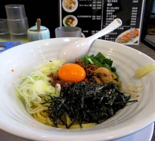 「台湾まぜそば　麺少、追い飯（800円）」@ラーメン満来満の写真