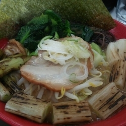 丸ごと一本 仙台曲がり焼きネギ味噌ラーメン～仙台辛味噌と共に