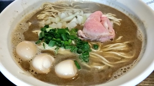 「秋刀魚煮干そばhybrid」@灰汁中華 丿貫 福富町本店の写真