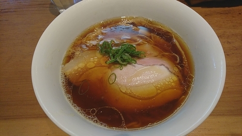 「醤油ラーメン」@ラーメン屋 トイ・ボックスの写真
