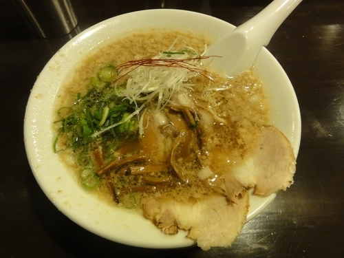 「しょうゆラーメン（細麺）」@らーめん のん 団栗本店の写真