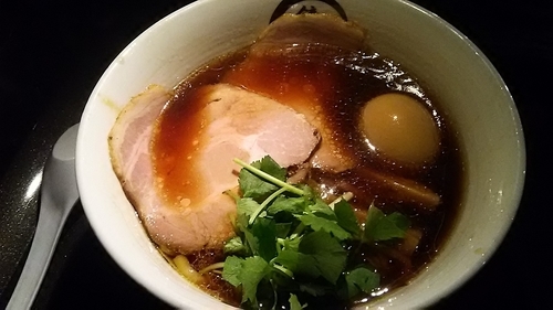 「極 醤油らーめん」@らーめん愉悦処 鏡花の写真