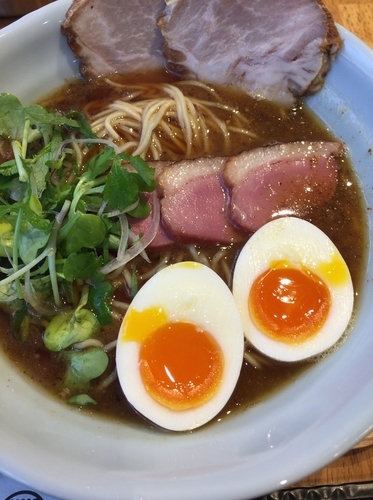 「にほんいち醤油そば」@Ramen&Bistro ushio ueno eastの写真