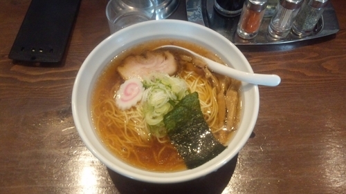 「醤油ラーメン＋0.5玉」@スタミナラーメン 馬しゃ屋の写真
