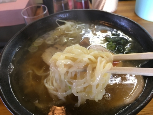 「醤油ラーメン（大盛）」@らーめん義の写真