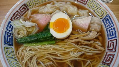 「ワンタン中華そば￥900」@ほっこり中華そば もつけの写真