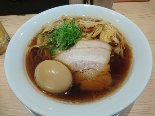 「中華そば780円＋味玉100円＋生ビール」@鯛塩そば灯花 本店の写真