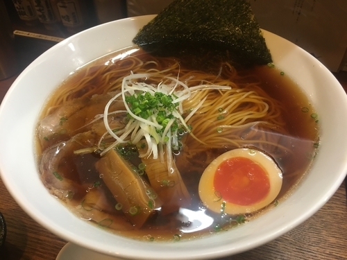 「支那そば 黒 麺2倍」@猪一の写真