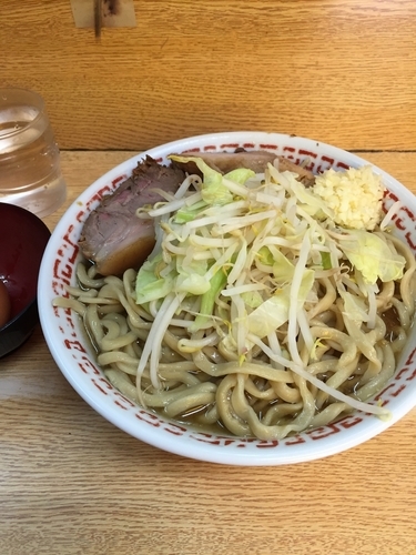 「小 ニンニク 野菜少なめ いい卵」@ラーメン二郎 環七新新代田店の写真