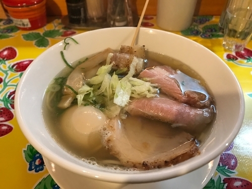 「ぺぺしおデラックス」@ぺぺらーめんの写真