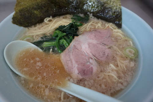 「ラーメン麺固め油多め350円（金曜のみ祝日以外）」@ラーメンショップ 野田店の写真