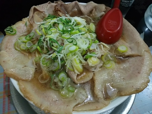 「しょうゆチャーシューメン　※麺：自家製太麺　（大盛り）」@丸一らあめんの写真