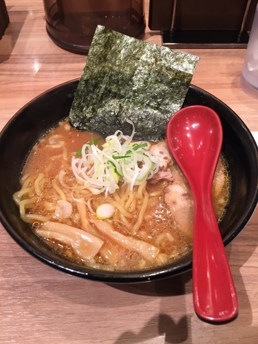 「赤味噌らー麺 ハーフ  550円」@麺屋 開高 新千歳空港店の写真