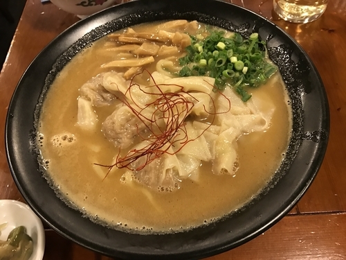 「濃厚海老雲呑麺」@広州市場 五反田店の写真