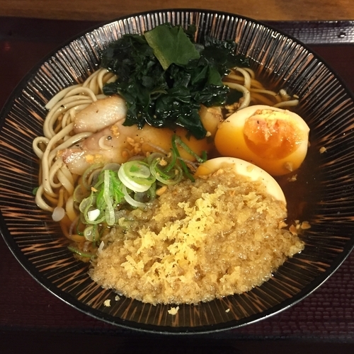 「チャーシュー味玉（￥500）」@十割蕎麦 嵯峨谷 浜松町店の写真