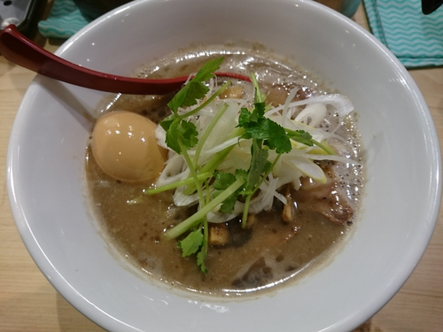 「濃厚煮干中華そば+味玉」@煮干麺 月と鼈の写真