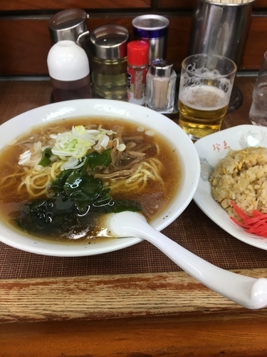 「ラーメン500円 お得なセット餃子2個半チャーハン324円」@珍來 谷塚駅前店の写真
