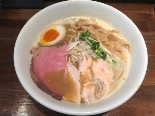 「濃厚鶏白湯」@えびす丸の写真