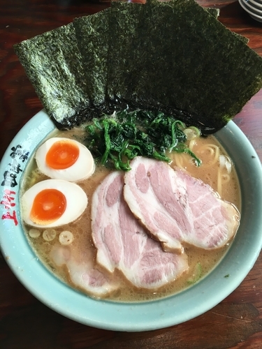 「全部のせ中盛(硬め、多め)」@らーめん 田中家の写真