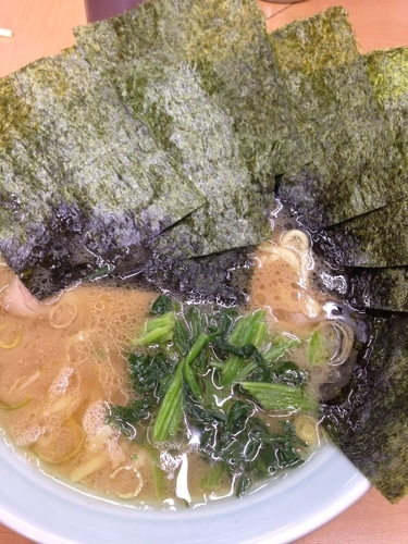 「ラーメン＋のり＋半ライス」@横浜家系ラーメン 二代目 梅家の写真