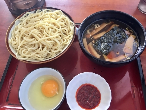 「辛味温盛り(クラシック)中辛¥780+生卵¥50」@武蔵村山大勝軒の写真