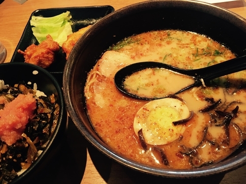 「ハーフラーメンセット」@ラーメン くすのきの写真