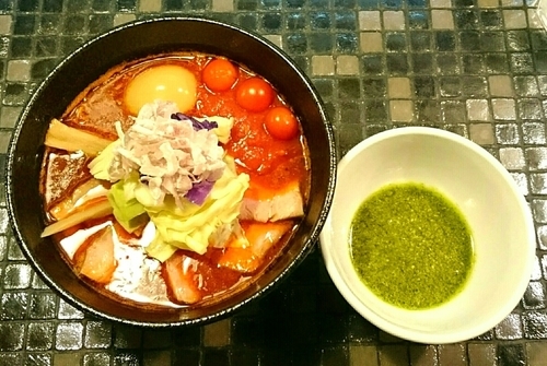 「全部入り海老トマトらーめん バジル」@らーめん 五ノ神製作所の写真