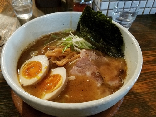 「上生粋正油そば(950円)」@秋刀魚中華そば 生粋の写真