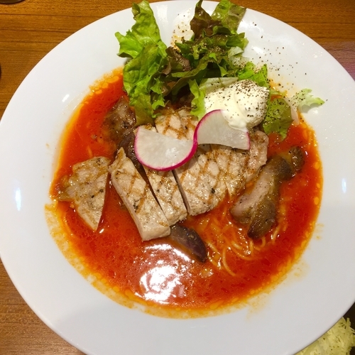 「【限定】豚トマトラーメン ￥880」@寿製麺よしかわ 川越店の写真