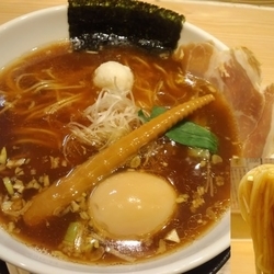 醤油ラーメン800円＋味玉100円