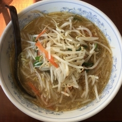 塩ラーメン ニンニク多め＋サービスライス